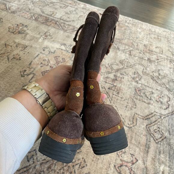 Crocs Brown Patchwork Suede Leather Studded Cobbler Boots Kid's Size 10-11C EUC - Picture 4 of 9